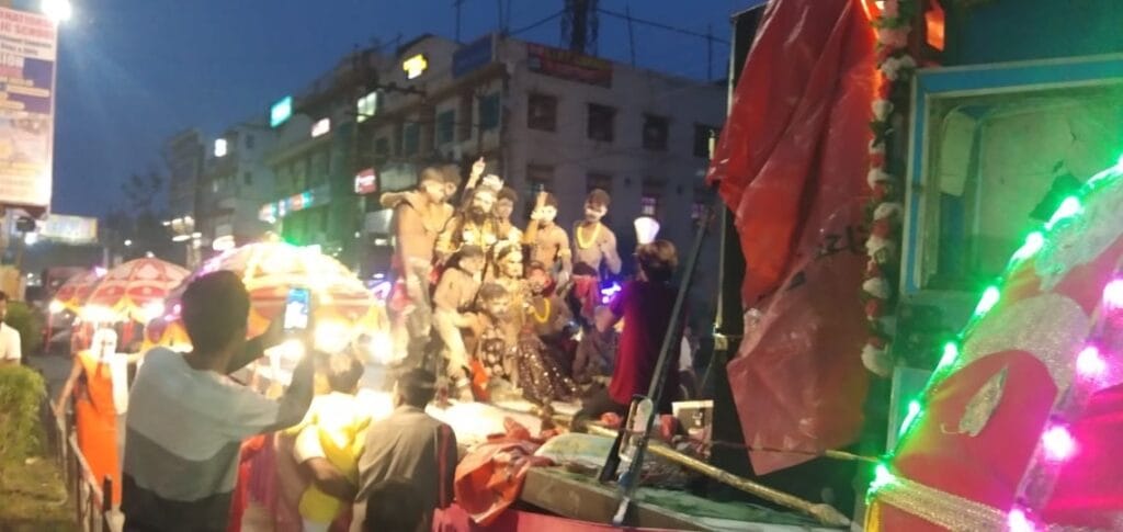 Rewa : साईं बाबा के भक्तों ने अपने गुरु को एक अलग ही अंदाज में याद किया