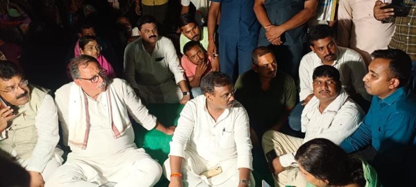 Sidhi Breaking News :पूर्व नेता प्रतिपक्ष पूर्व मंत्री सीधी में कलेक्ट्रेट का घेराव करेंगे विधायक प्रतिनिधि पेशाब मामला छाया रहा दिनभर