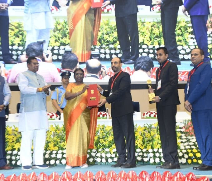 The President gave land honor to two collectors of the division Sidhi and Singrauli collectors got land honor