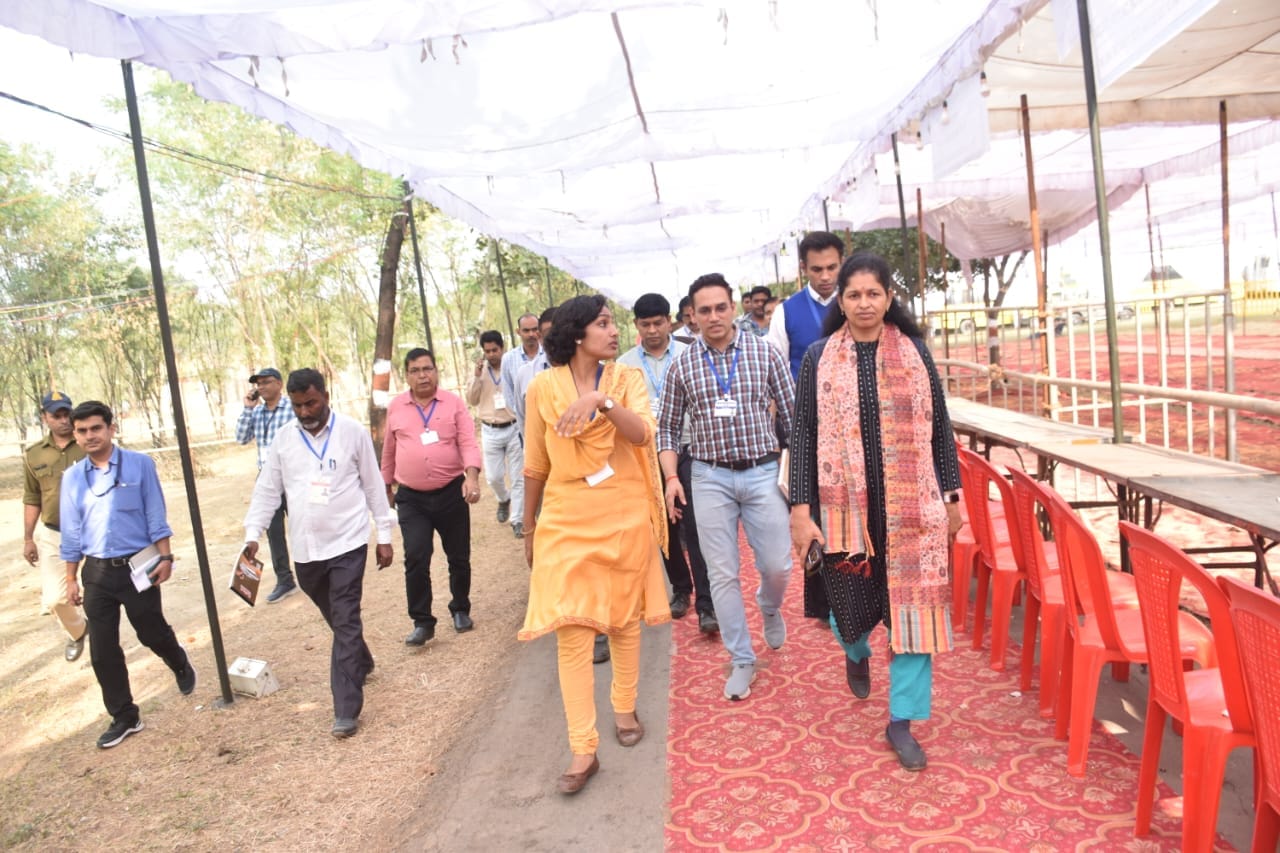 Collector appeals to voters to vote